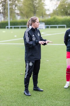 Bild 45 - Co-Trainerin der Frauen Nationalmannschaft Britta Carlson in Wahlstedt